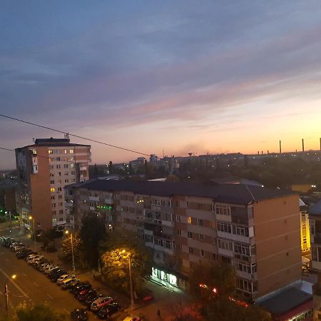 Apartament Terra Appartement Targoviste Buitenkant foto