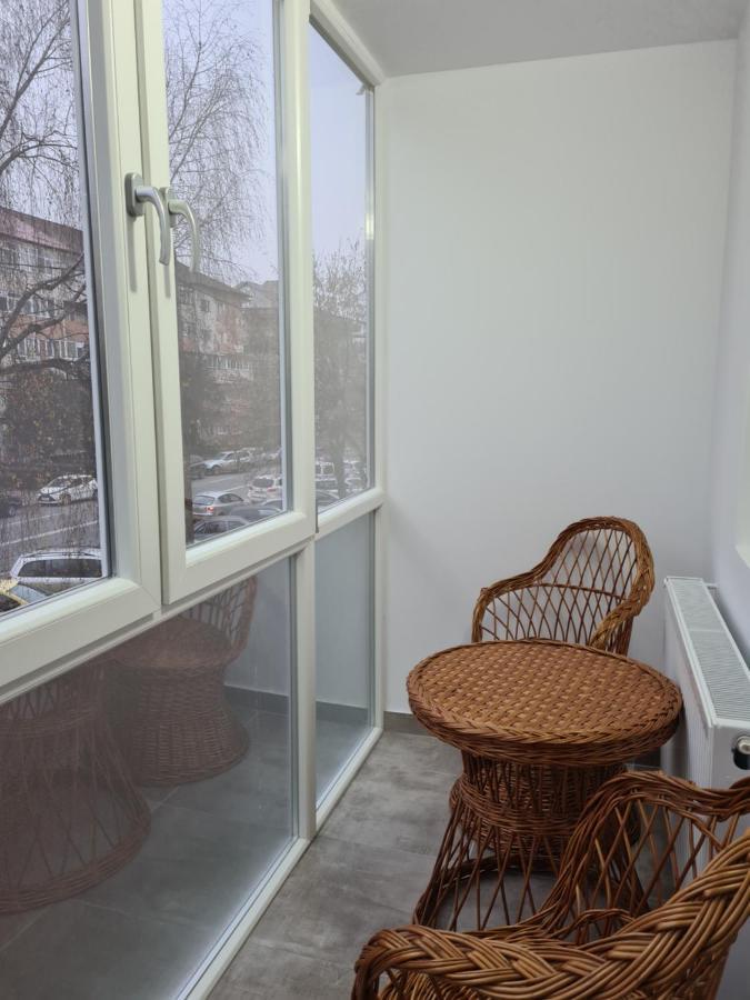 Apartament Terra Appartement Targoviste Buitenkant foto