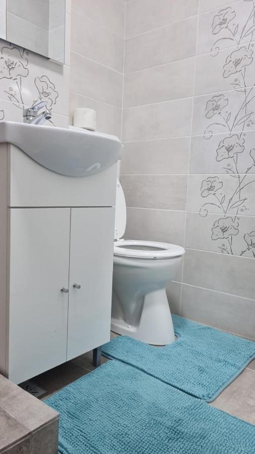 Apartament Terra Targoviste Buitenkant foto