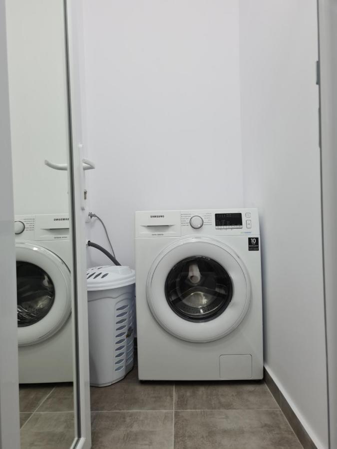 Apartament Terra Targoviste Buitenkant foto